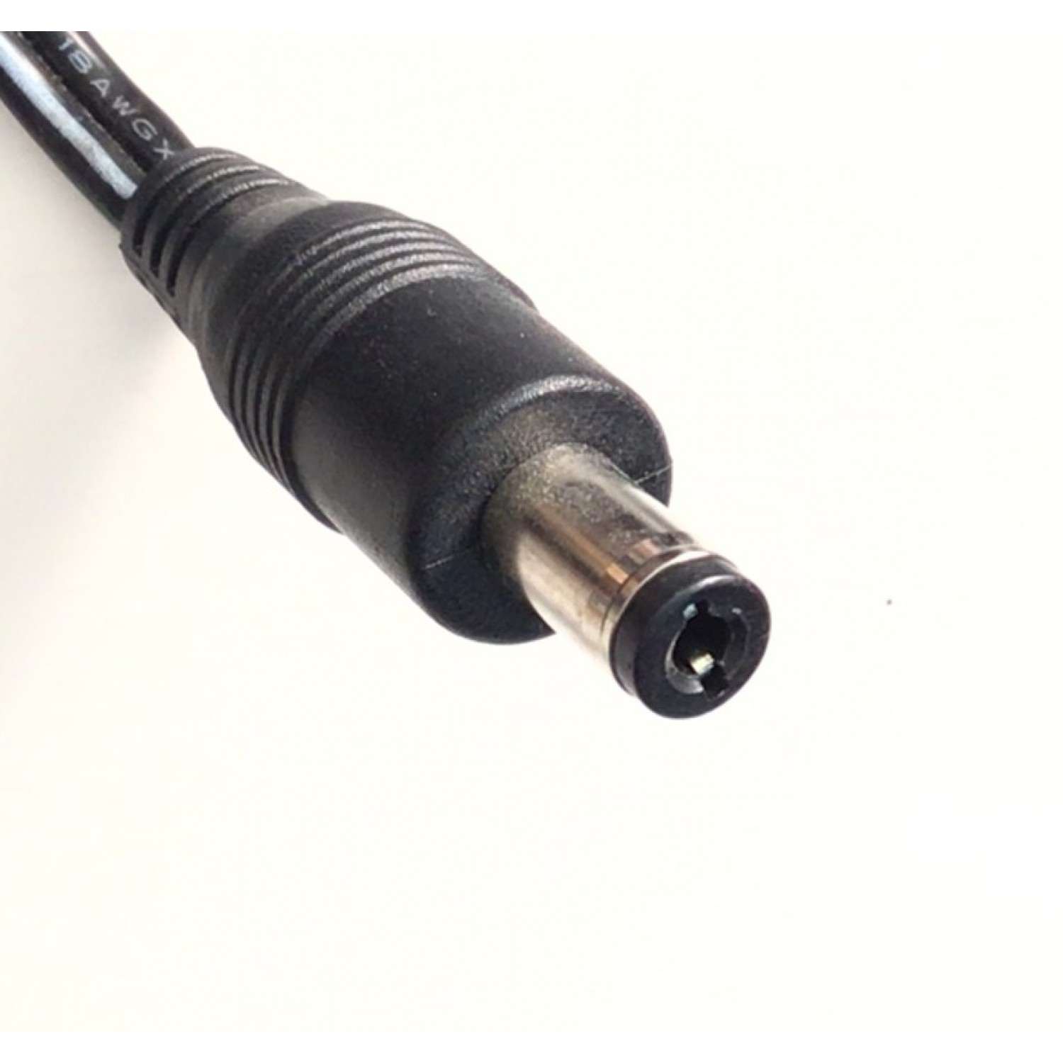 CARGADOR / ADAPTADOR DE FUENTE DE ALIMENTACION COMCAST VCA-VCD / NUMERO DE PARTE 25-2308 / EPS-26 / RNG100 / DCX3200 / RNG150 / WNR3500 / ENTRADA VCA 100-120V~ 1.2A 60HZ / SALIDA VCD 12V 2.67A / MODELO CYUS40-120267B - Imagen 4
